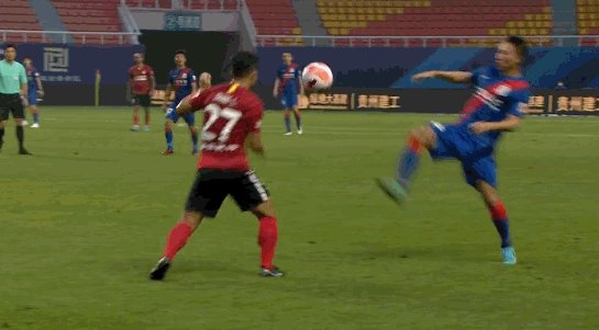 1659707435338067328.gif 红牌.gif